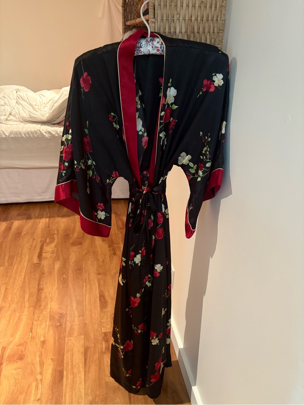 Jones New York Satin Robe